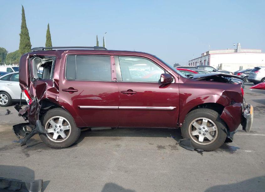 Photo 14 of 2011 Honda Pilot TOURING (VIN 5FNYF3H95BB010808)