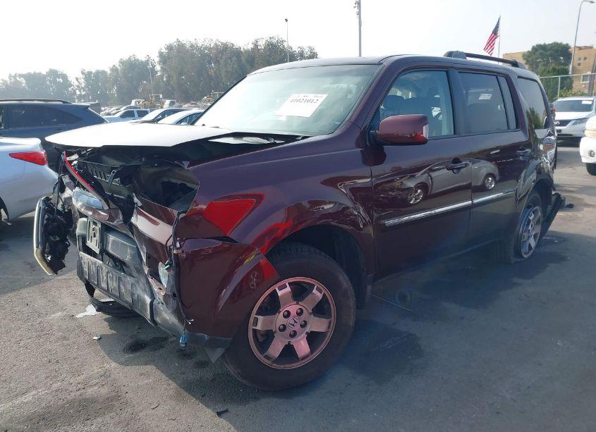 Photo 2 of 2011 Honda Pilot TOURING (VIN 5FNYF3H95BB010808)