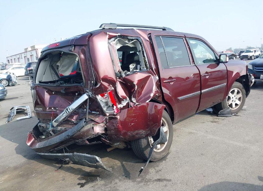 Photo 4 of 2011 Honda Pilot TOURING (VIN 5FNYF3H95BB010808)