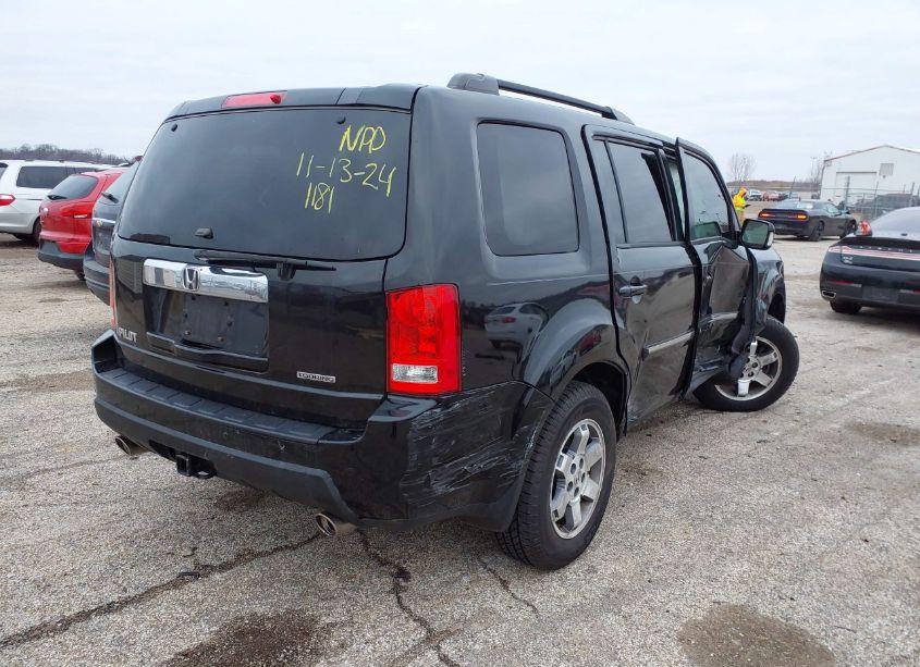 Photo 4 of 2011 Honda Pilot TOURING (VIN 5FNYF3H95BB051181)