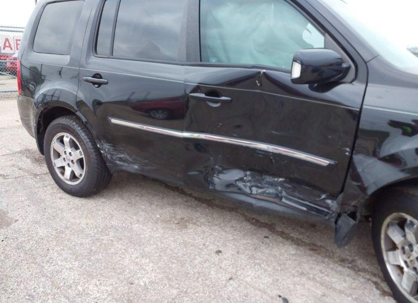 Photo 6 of 2011 Honda Pilot TOURING (VIN 5FNYF3H95BB051181)