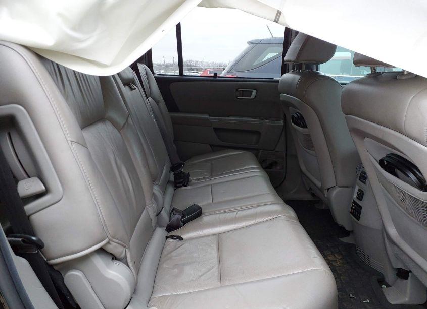 Photo 8 of 2011 Honda Pilot TOURING (VIN 5FNYF3H95BB051181)