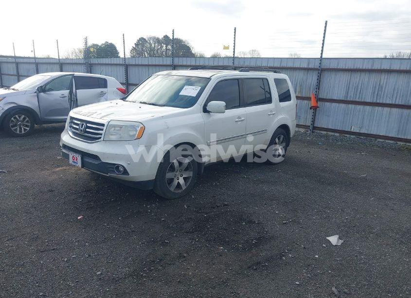 Photo 2 of 2012 Honda Pilot TOURING (VIN 5FNYF3H95CB012513)