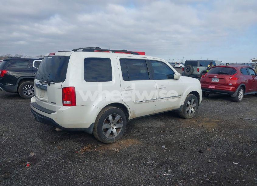 Photo 4 of 2012 Honda Pilot TOURING (VIN 5FNYF3H95CB012513)