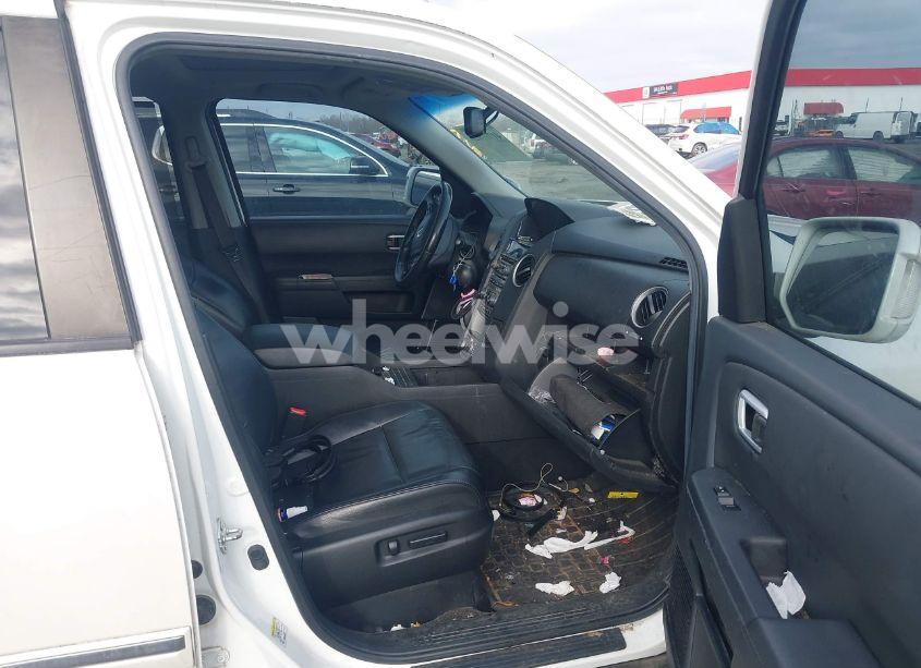 Photo 5 of 2012 Honda Pilot TOURING (VIN 5FNYF3H95CB012513)