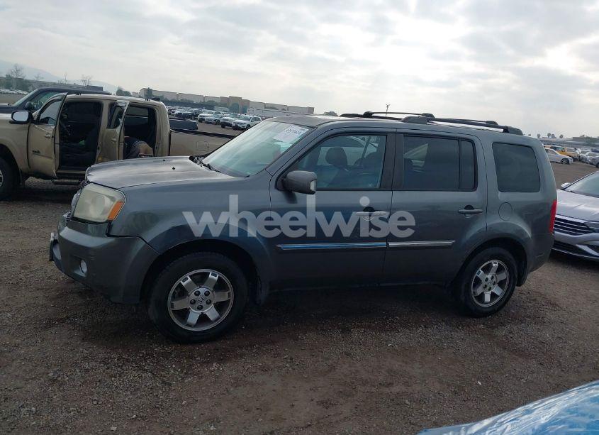 Photo 15 of 2011 Honda Pilot TOURING (VIN 5FNYF3H96BB019825)