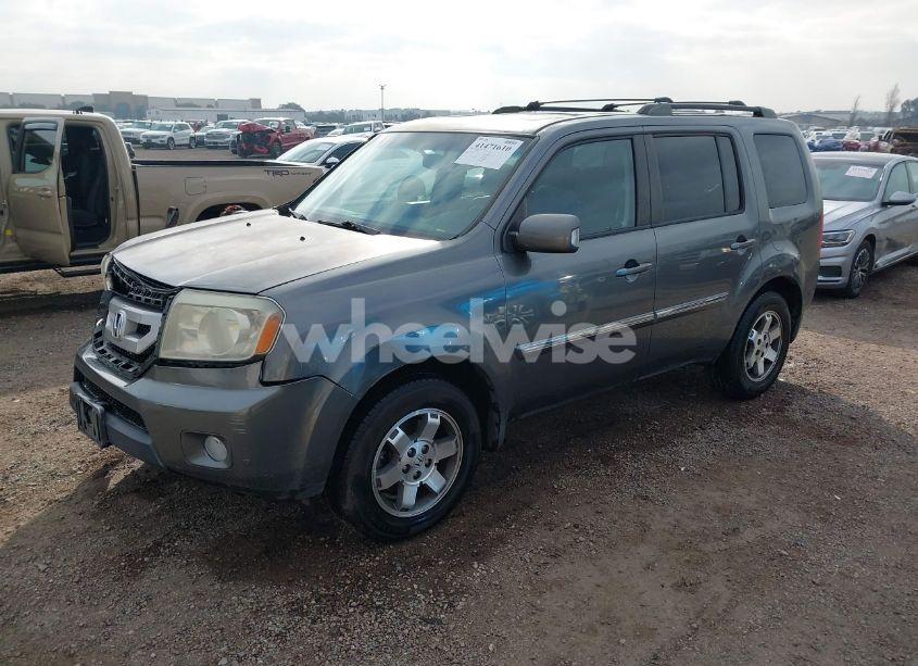 Photo 2 of 2011 Honda Pilot TOURING (VIN 5FNYF3H96BB019825)