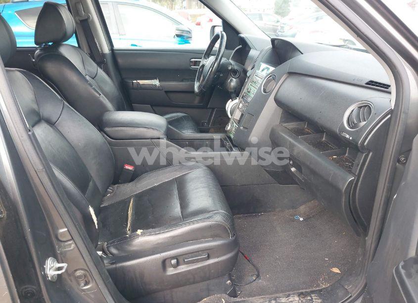 Photo 5 of 2011 Honda Pilot TOURING (VIN 5FNYF3H96BB019825)