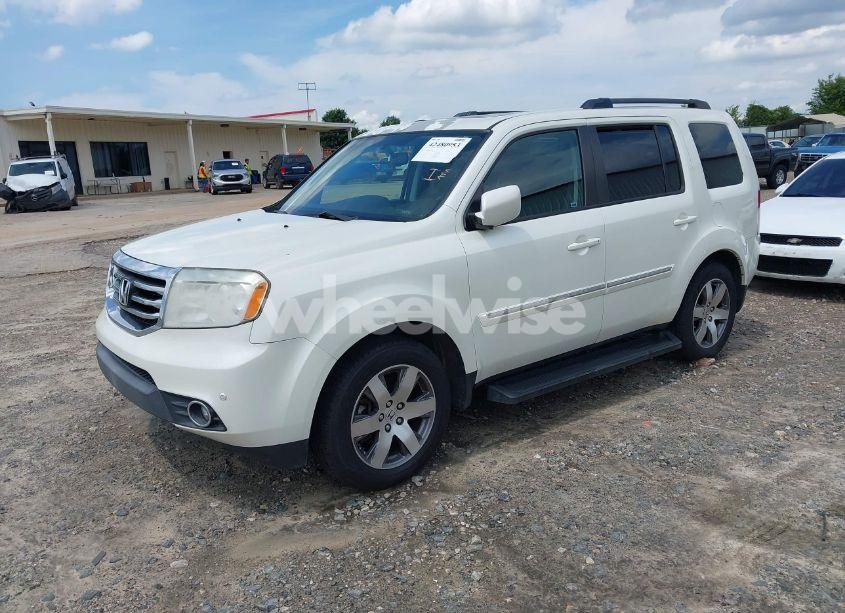 Photo 2 of 2015 Honda Pilot TOURING (VIN 5FNYF3H96FB017515)