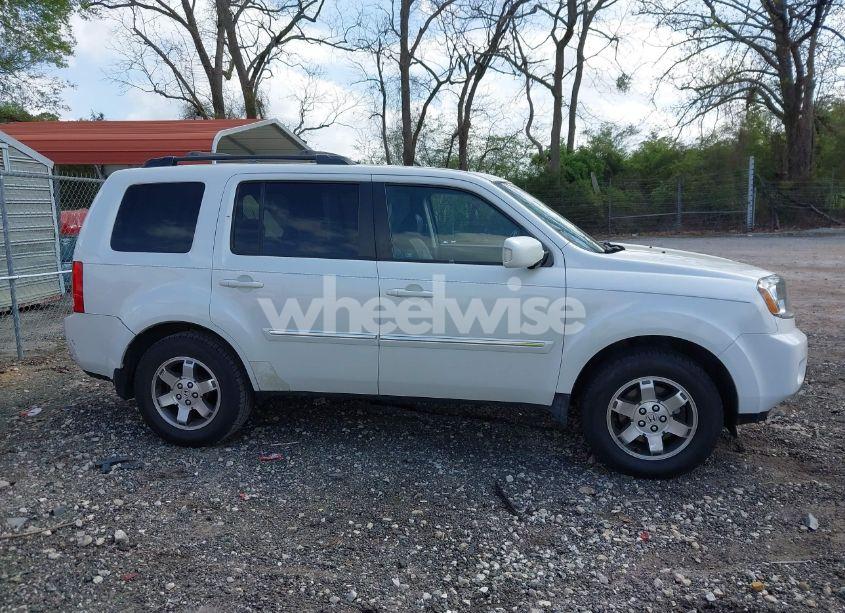 Photo 13 of 2011 Honda Pilot TOURING (VIN 5FNYF3H97BB008655)