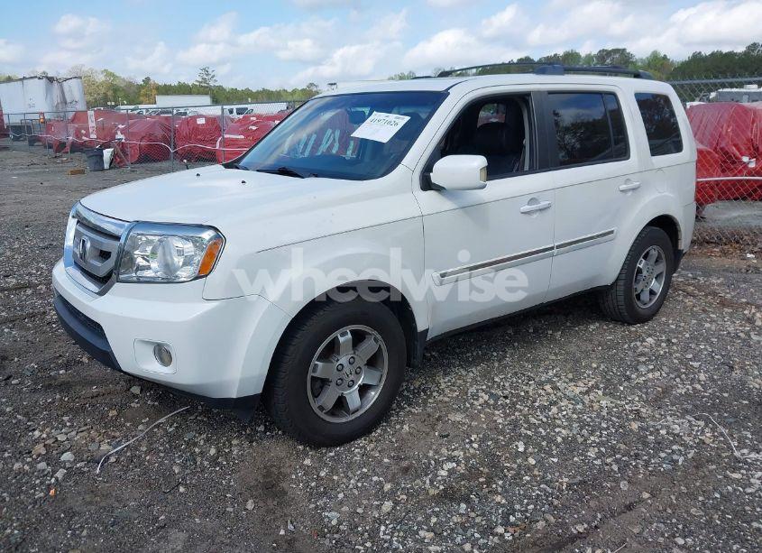 Photo 2 of 2011 Honda Pilot TOURING (VIN 5FNYF3H97BB008655)