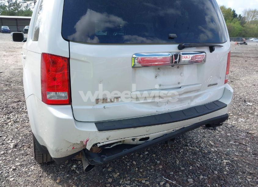 Photo 6 of 2011 Honda Pilot TOURING (VIN 5FNYF3H97BB008655)