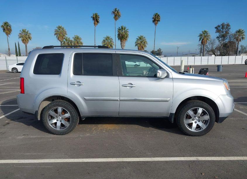 Photo 14 of 2012 Honda Pilot TOURING (VIN 5FNYF3H97CB005076)