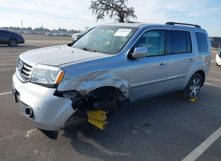 Photo 2 of 2012 Honda Pilot TOURING (VIN 5FNYF3H97CB005076)
