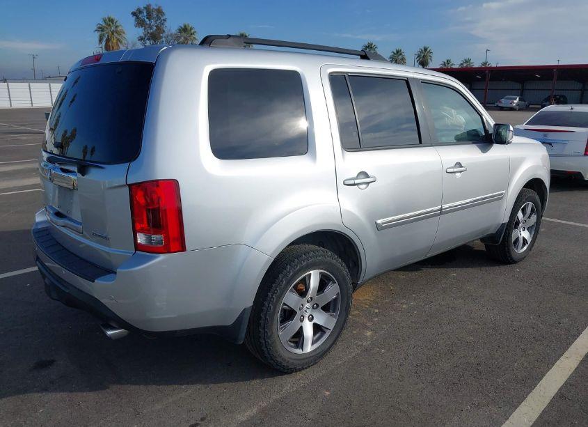 Photo 4 of 2012 Honda Pilot TOURING (VIN 5FNYF3H97CB005076)