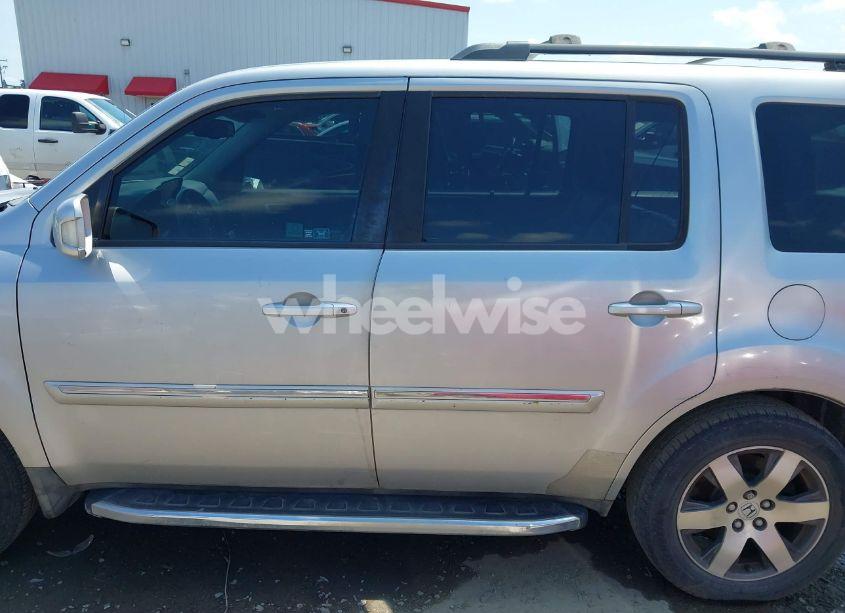 Photo 14 of 2012 Honda Pilot TOURING (VIN 5FNYF3H97CB023450)