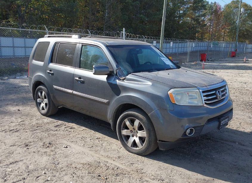 2013 Honda Pilot TOURING (VIN 5FNYF3H97DB024079) main photo
