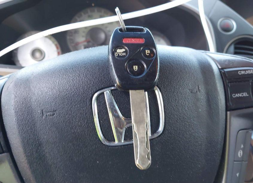 Photo 11 of 2013 Honda Pilot TOURING (VIN 5FNYF3H97DB024079)