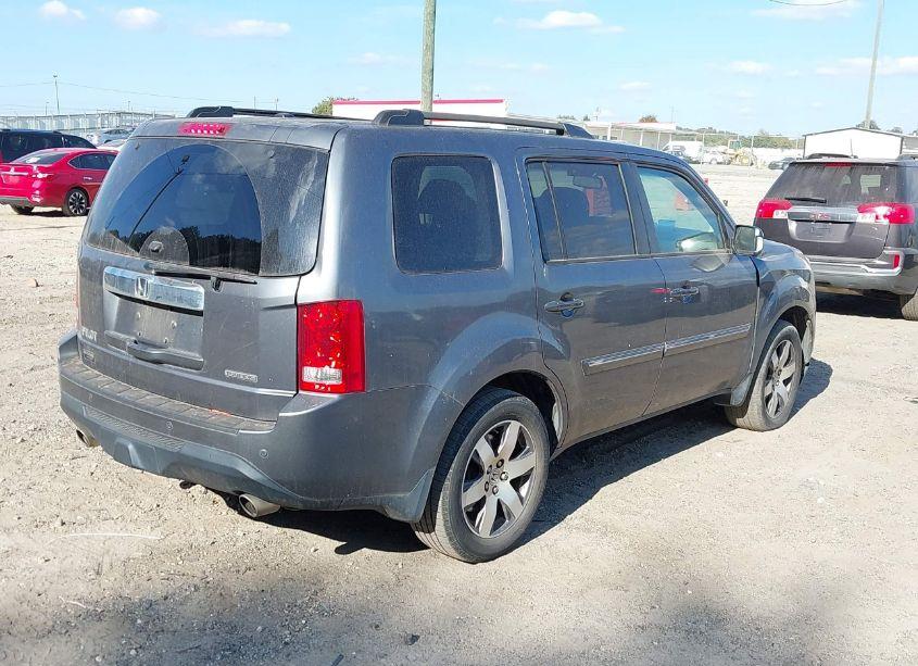 Photo 4 of 2013 Honda Pilot TOURING (VIN 5FNYF3H97DB024079)