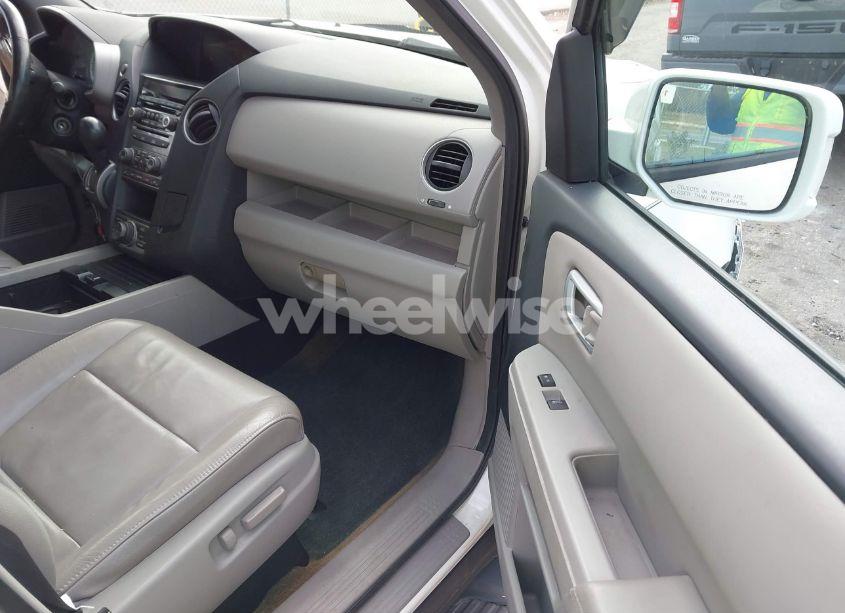 Photo 5 of 2014 Honda Pilot TOURING (VIN 5FNYF3H97EB020048)