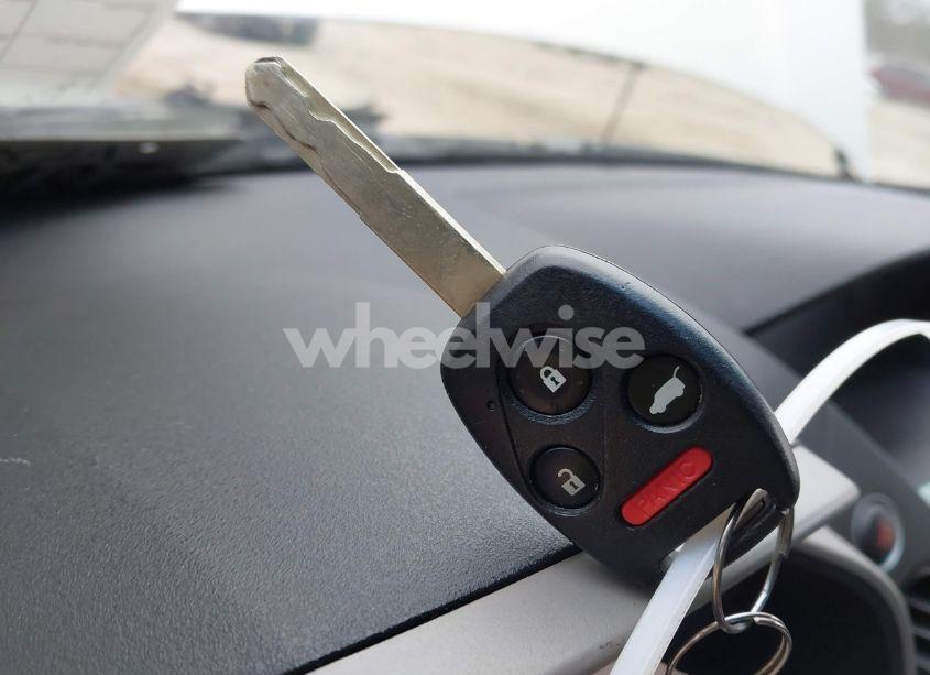 Photo 11 of 2011 Honda Pilot TOURING (VIN 5FNYF3H98BB048050)