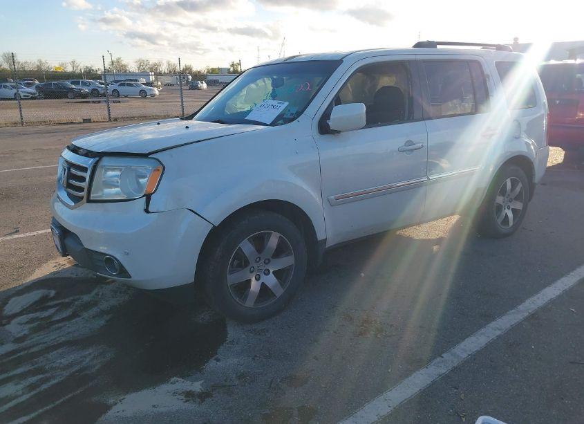 Photo 2 of 2012 Honda Pilot TOURING (VIN 5FNYF3H98CB027278)