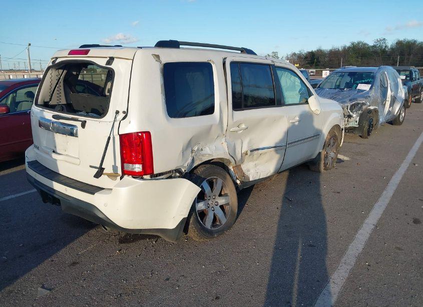 Photo 4 of 2012 Honda Pilot TOURING (VIN 5FNYF3H98CB027278)