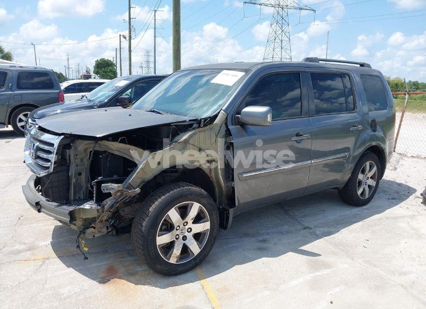 Photo 2 of 2013 Honda Pilot TOURING (VIN 5FNYF3H98DB006805)