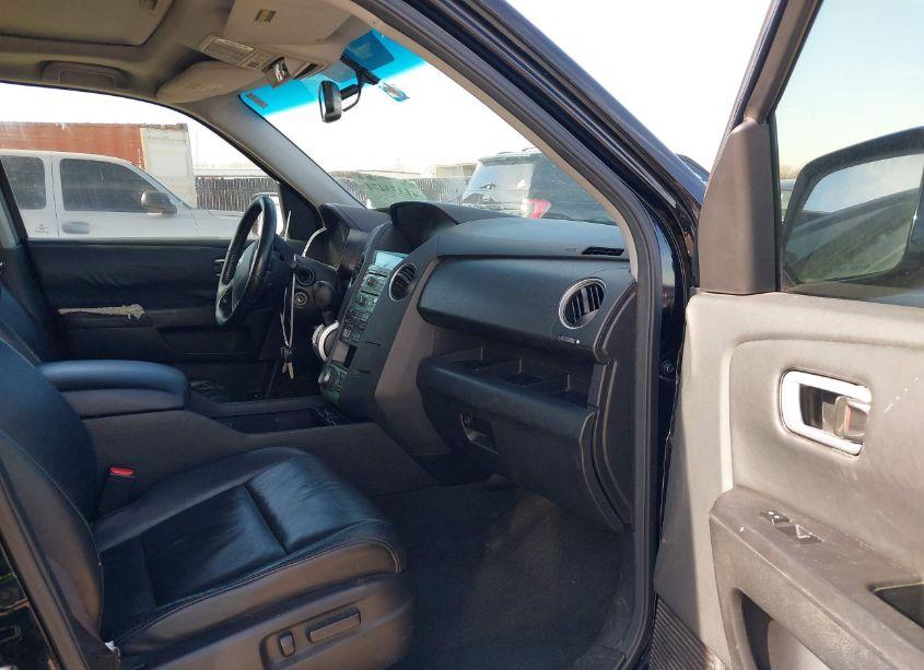 Photo 5 of 2010 Honda Pilot TOURING (VIN 5FNYF3H99AB023382)