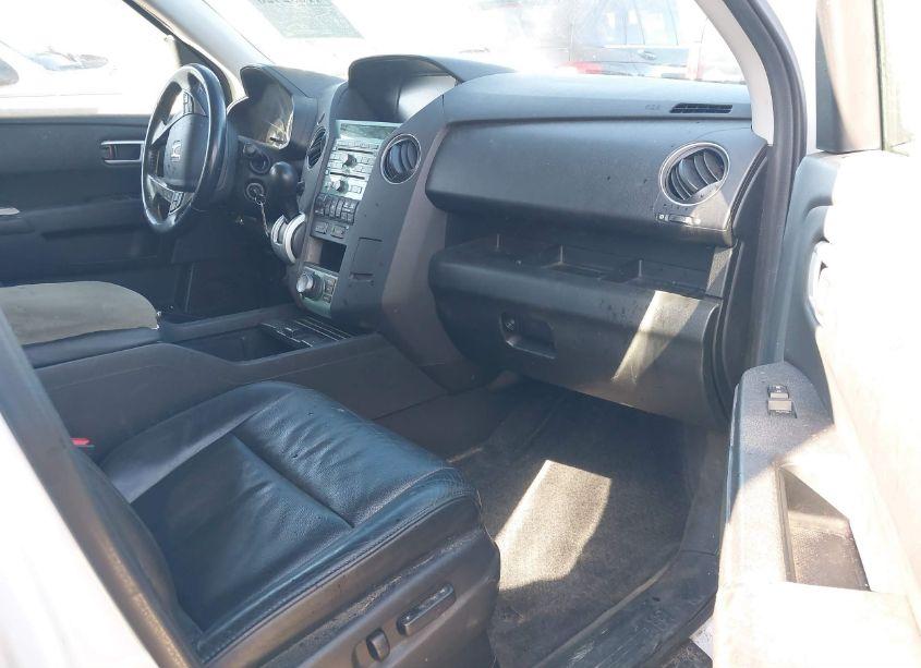 Photo 5 of 2011 Honda Pilot TOURING (VIN 5FNYF3H99BB045951)