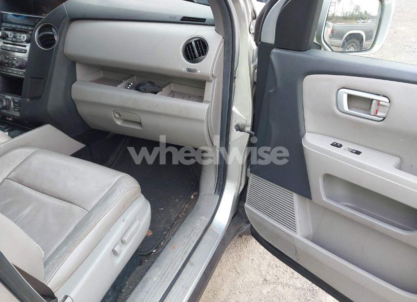 Photo 5 of 2012 Honda Pilot TOURING (VIN 5FNYF3H99CB041903)