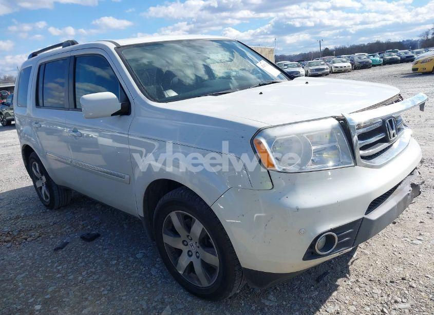 2014 Honda Pilot TOURING (VIN 5FNYF3H99EB017555) main photo