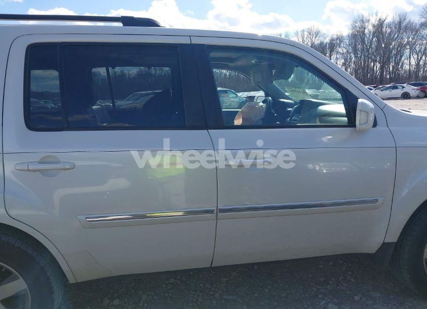 Photo 13 of 2014 Honda Pilot TOURING (VIN 5FNYF3H99EB017555)