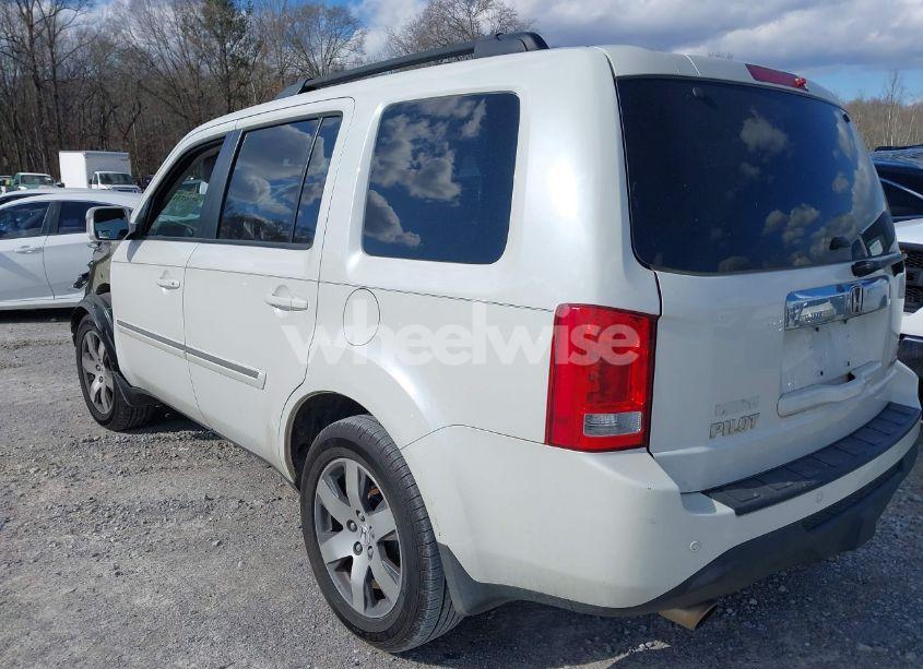 Photo 3 of 2014 Honda Pilot TOURING (VIN 5FNYF3H99EB017555)