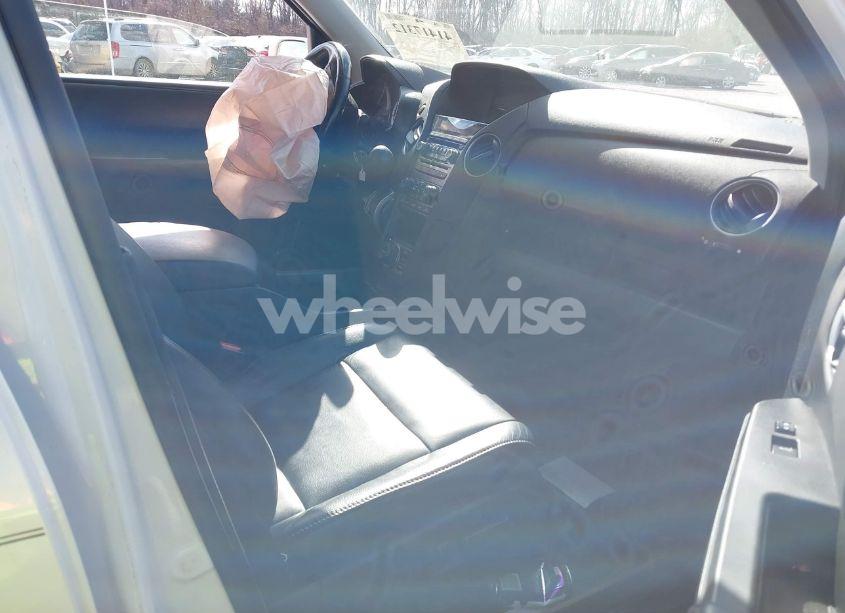 Photo 5 of 2014 Honda Pilot TOURING (VIN 5FNYF3H99EB017555)