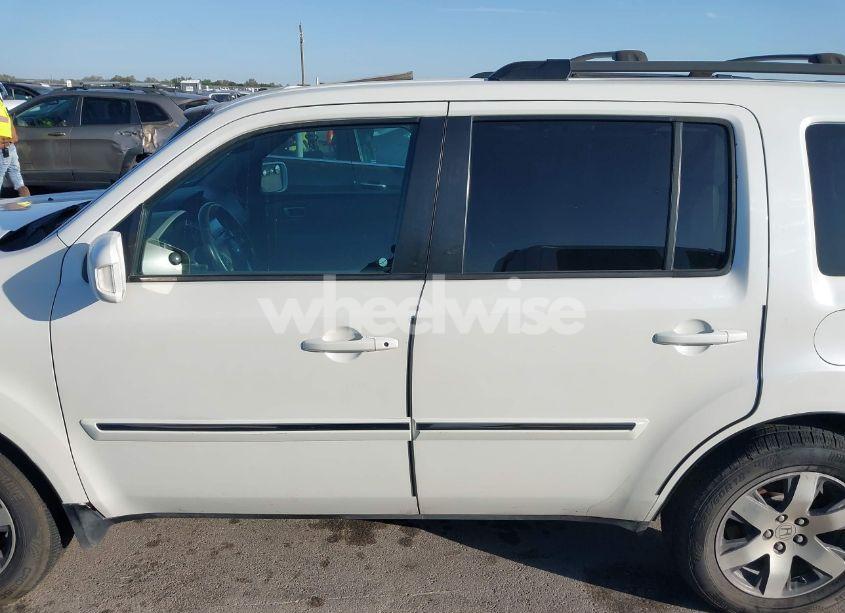 Photo 15 of 2014 Honda Pilot TOURING (VIN 5FNYF3H99EB018530)