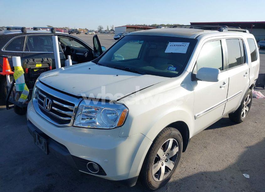 Photo 2 of 2014 Honda Pilot TOURING (VIN 5FNYF3H99EB018530)