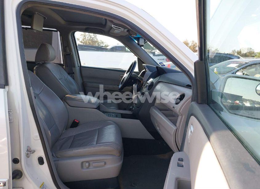 Photo 5 of 2014 Honda Pilot TOURING (VIN 5FNYF3H99EB018530)