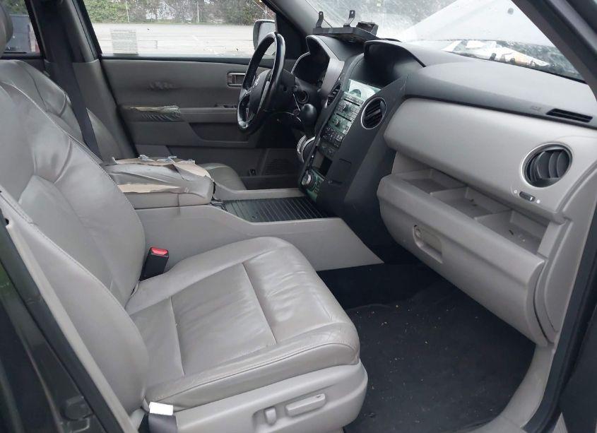 Photo 5 of 2010 Honda Pilot TOURING (VIN 5FNYF3H9XAB018014)