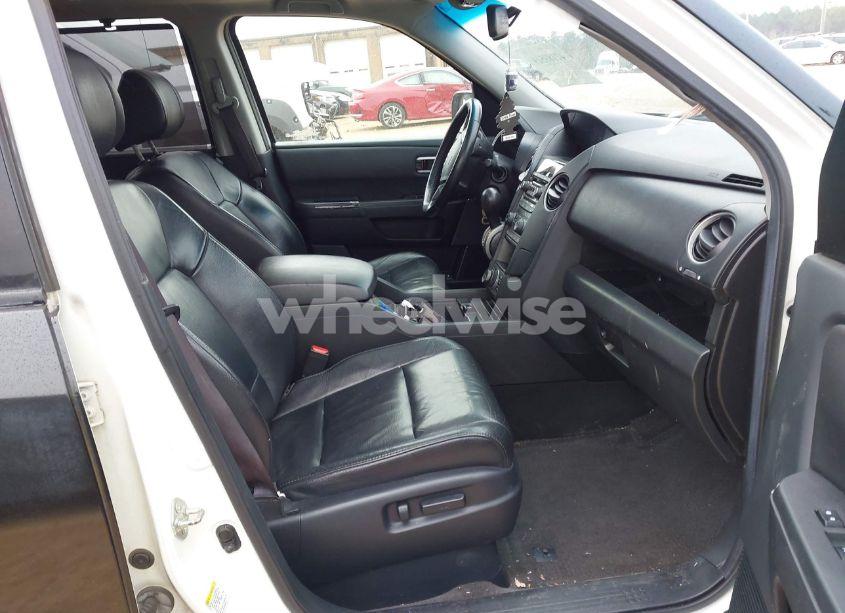 Photo 5 of 2012 Honda Pilot TOURING (VIN 5FNYF3H9XCB018579)