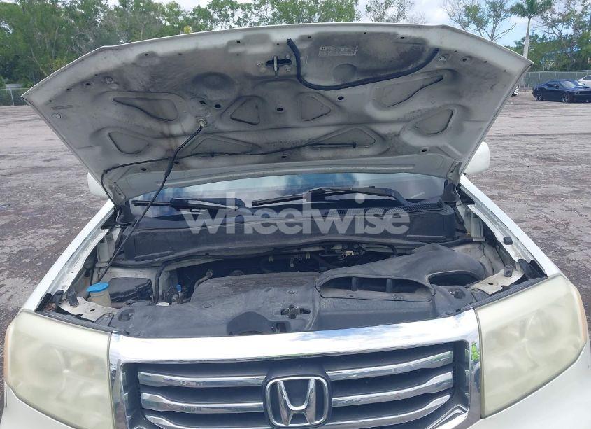 Photo 10 of 2012 Honda Pilot TOURING (VIN 5FNYF3H9XCB035494)