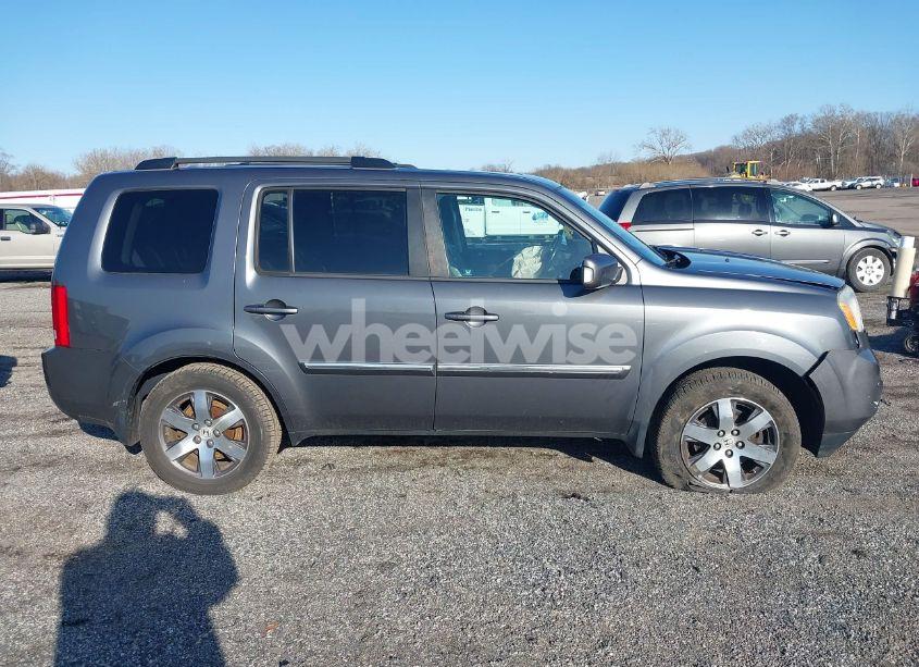 Photo 13 of 2012 Honda Pilot TOURING (VIN 5FNYF3H9XCB042090)