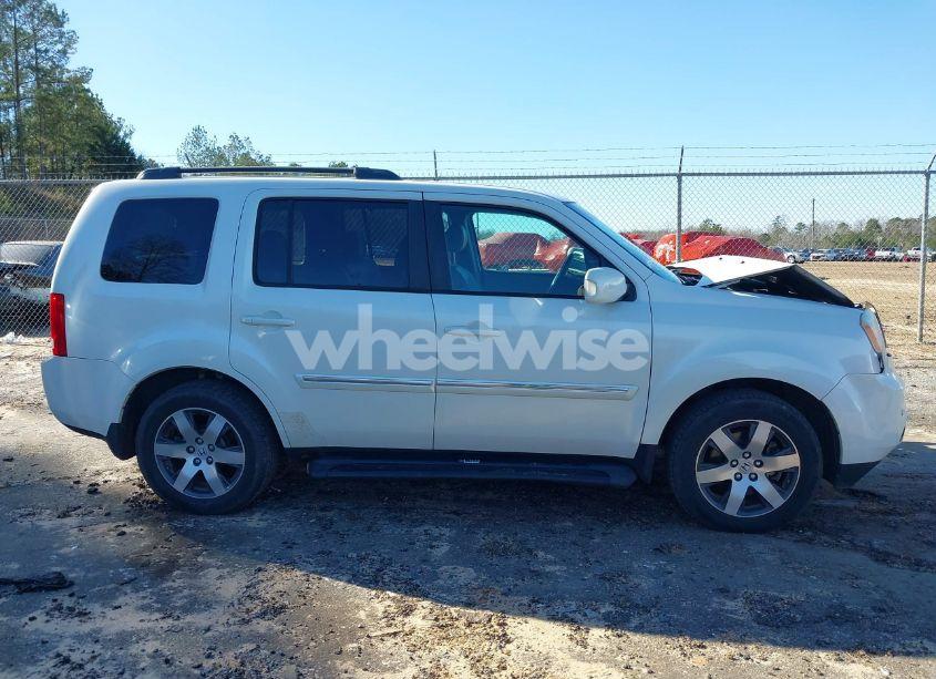 Photo 13 of 2013 Honda Pilot TOURING (VIN 5FNYF3H9XDB003646)