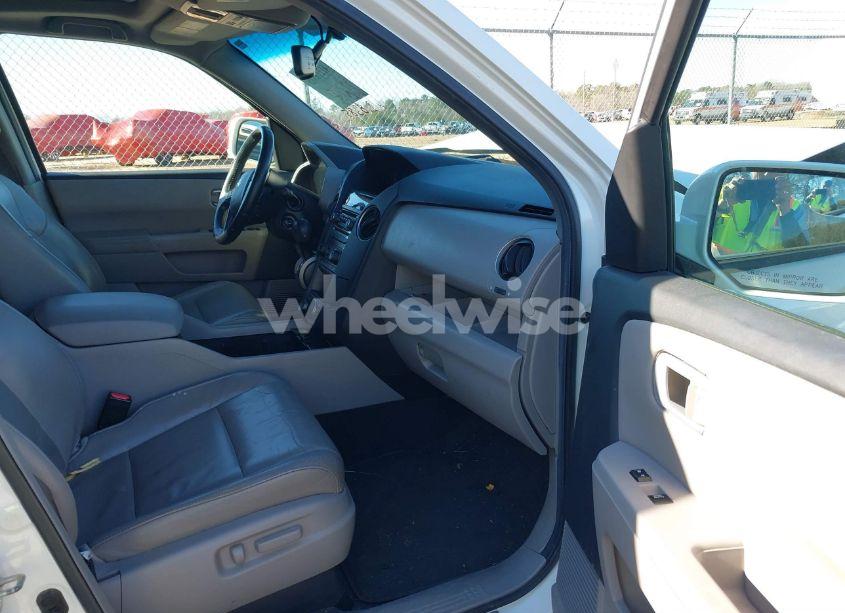 Photo 5 of 2013 Honda Pilot TOURING (VIN 5FNYF3H9XDB003646)