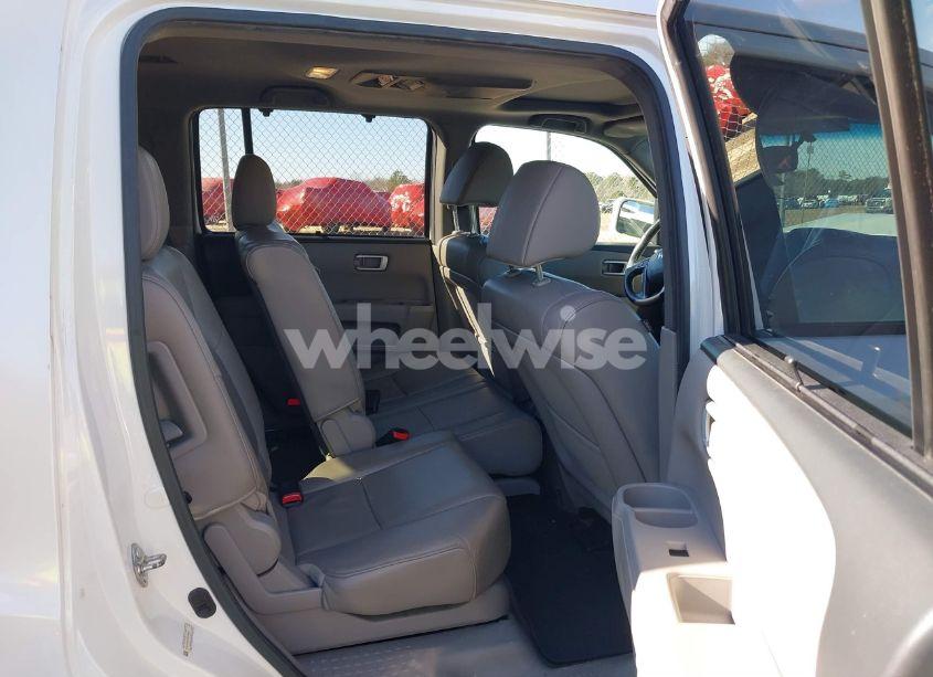 Photo 8 of 2013 Honda Pilot TOURING (VIN 5FNYF3H9XDB003646)