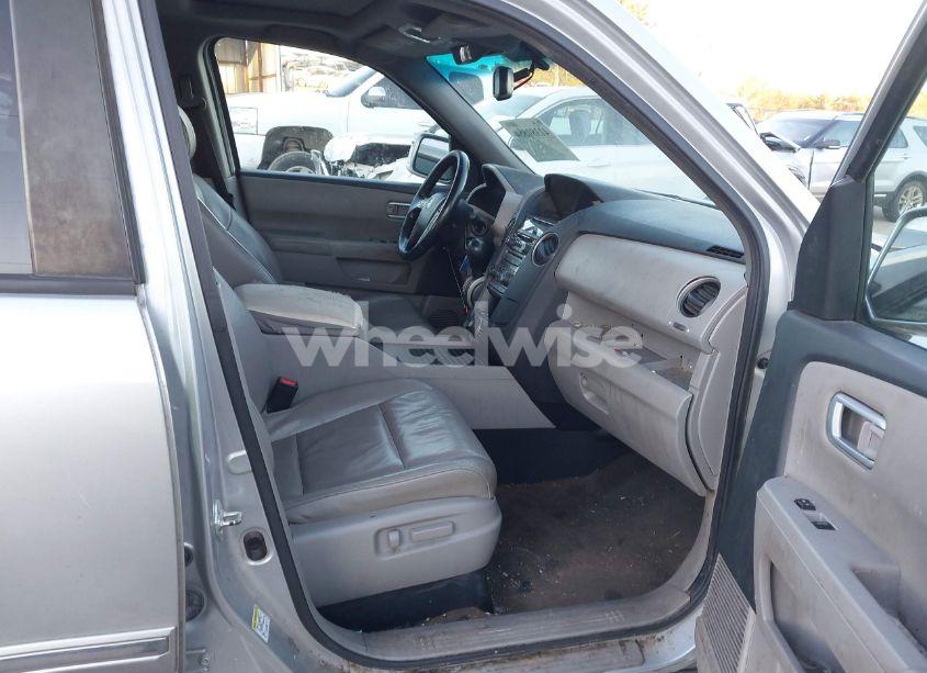 Photo 5 of 2013 Honda Pilot TOURING (VIN 5FNYF3H9XDB024349)