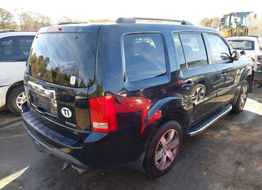 Photo 4 of 2014 Honda Pilot TOURING (VIN 5FNYF3H9XEB019279)