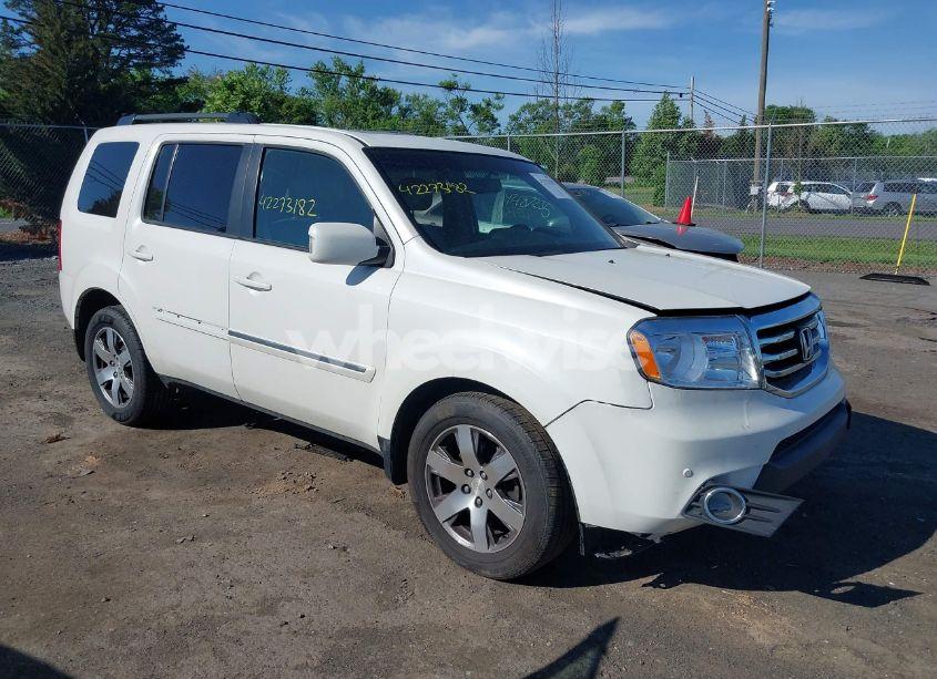 2015 Honda Pilot TOURING (VIN 5FNYF3H9XFB018506) main photo