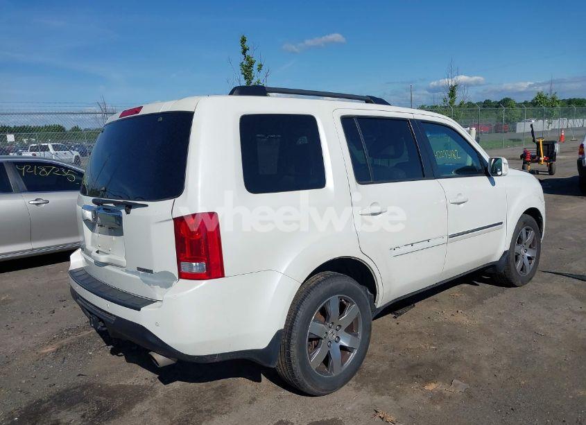 Photo 4 of 2015 Honda Pilot TOURING (VIN 5FNYF3H9XFB018506)