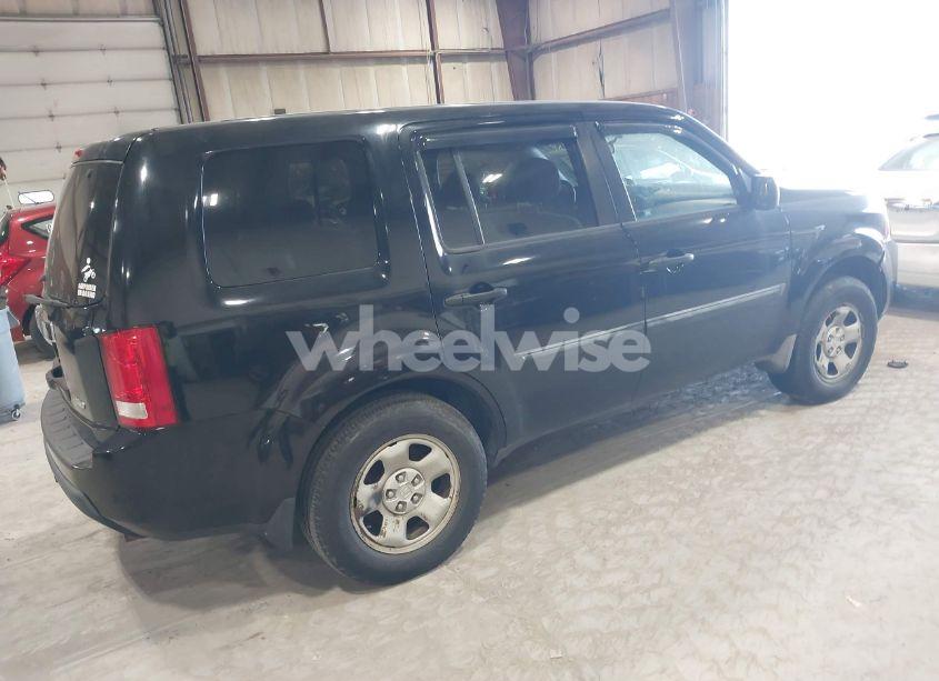 Photo 4 of 2009 Honda Pilot LX (VIN 5FNYF48219B047437)